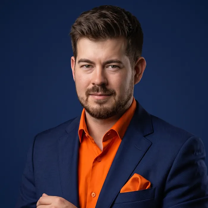 Kamil Pakuła, IT Specialist w zespole Agencji Wizerunku.
